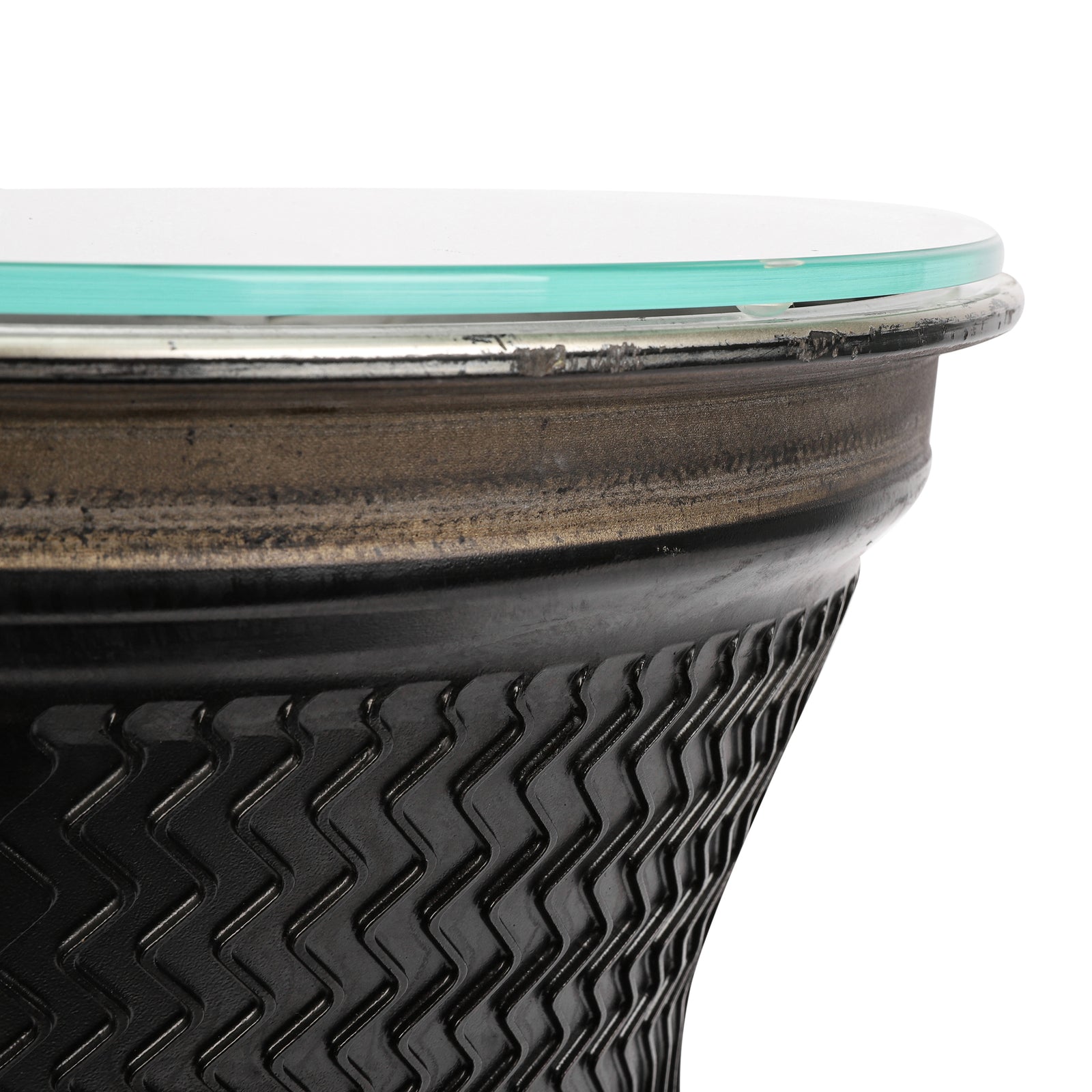 Max Verstappen 2021 Oracle Red Bull Racing Race Used Wheel Rim Table