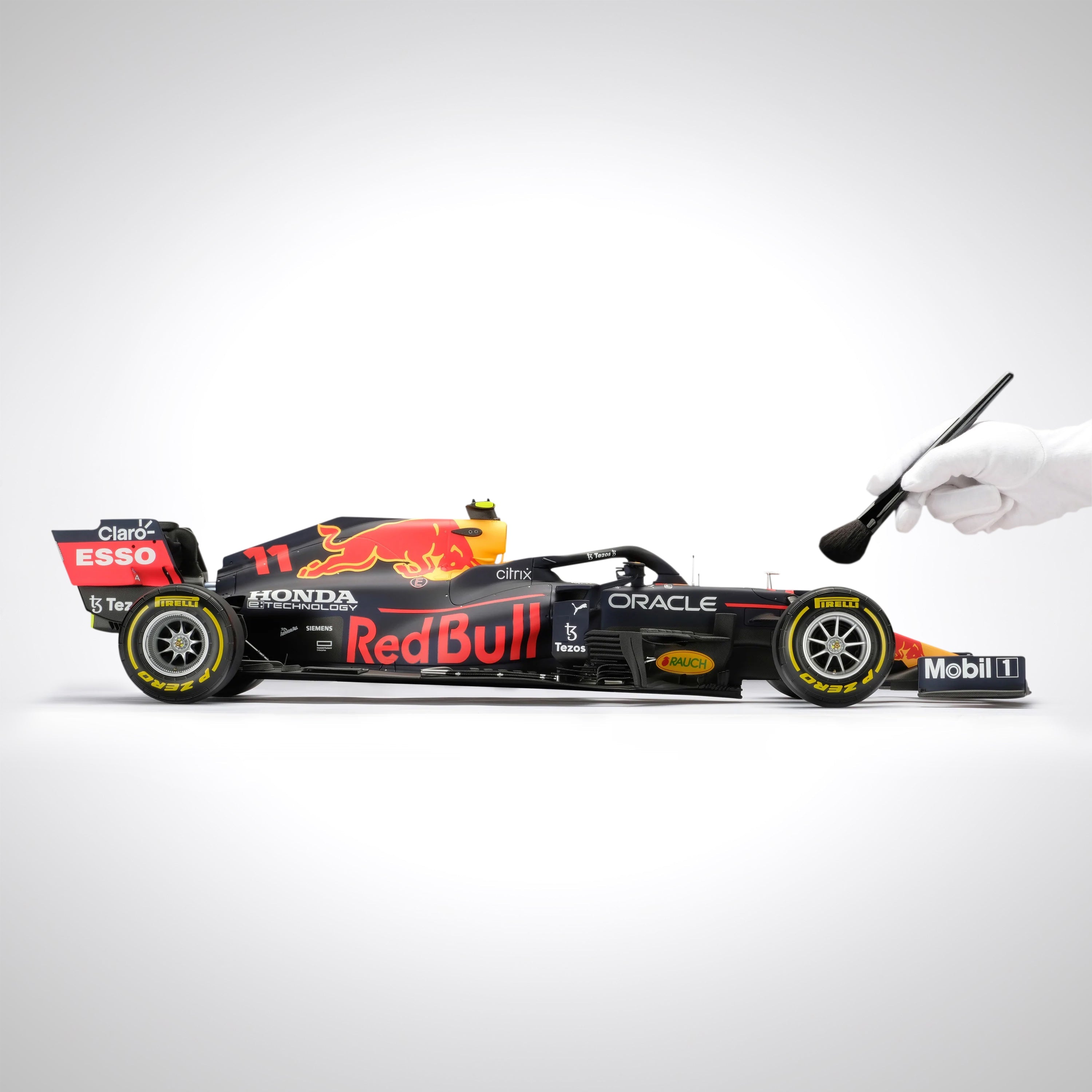 Sergio Perez 2021 Oracle Red Bull Racing F1 Team RB16B 1:8 Scale Model – Abu Dhabi GP