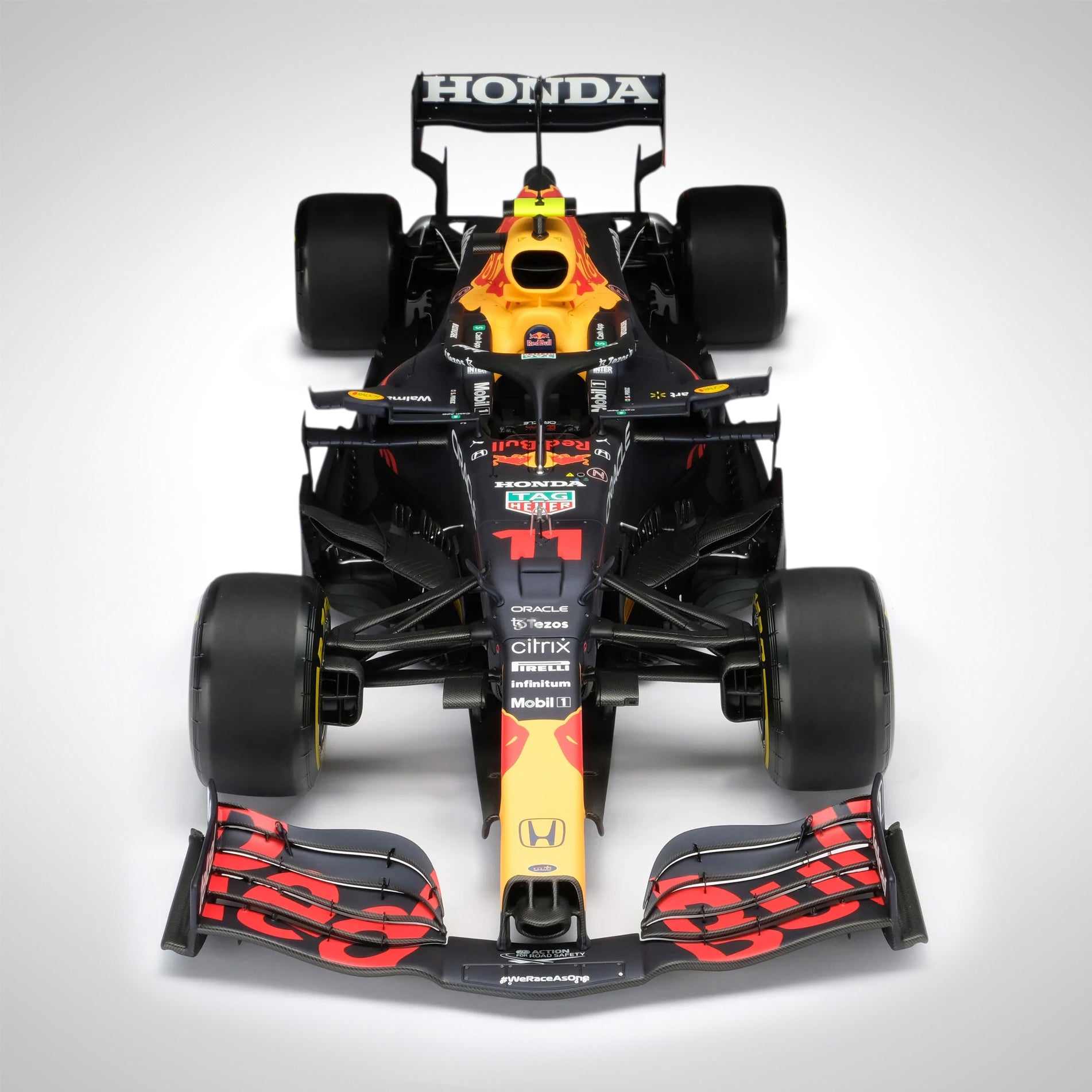 Sergio Perez 2021 Oracle Red Bull Racing F1 Team RB16B 1:8 Scale Model – Abu Dhabi GP