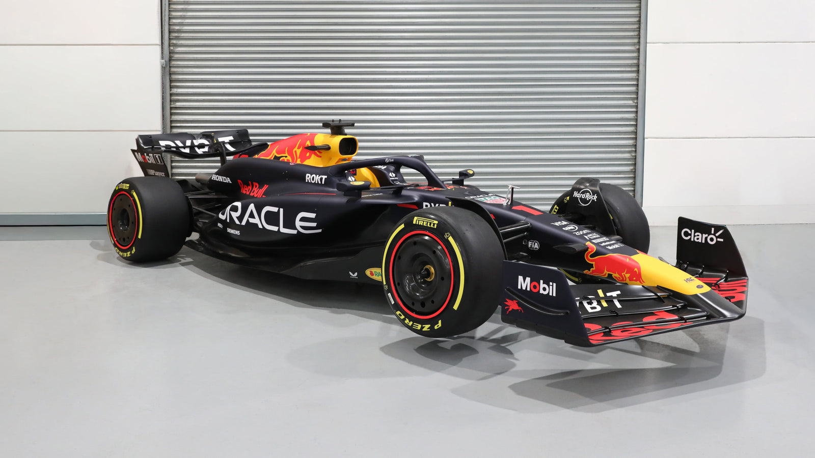 Official Oracle Red Bull Racing 2024 RB20 Show Car