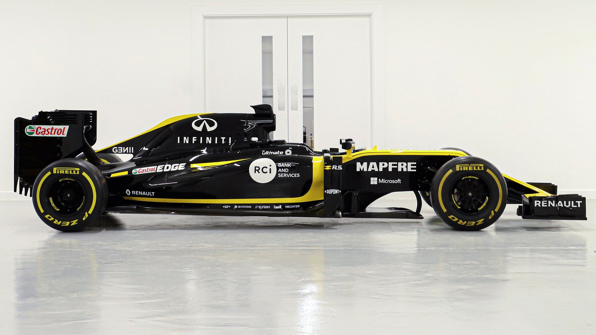 2019 Renault F1 Team R.S.19 Official Ex-Race Car Build