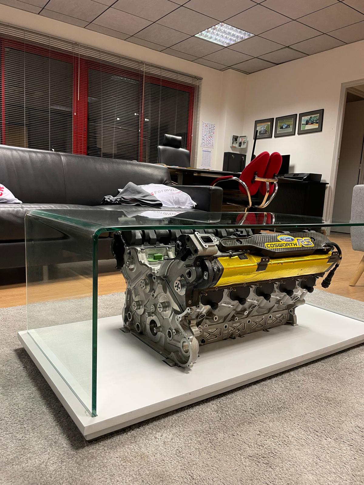 LOT 535 – Ford Cosworth CR 3.0L V10 Engine Table