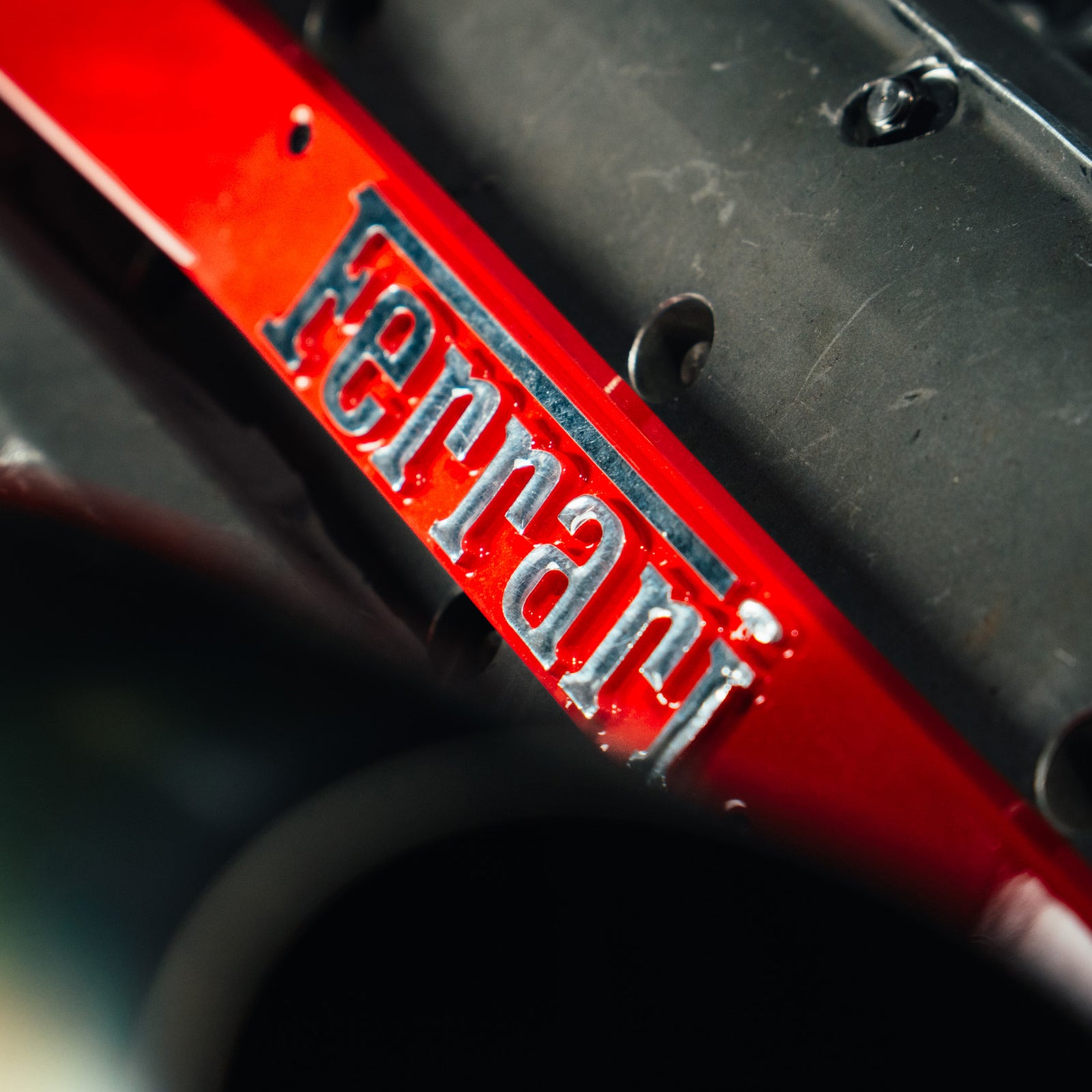 Season Launch LOT 041 – 2001 Ferrari F2001 050 Engine - Display Stand