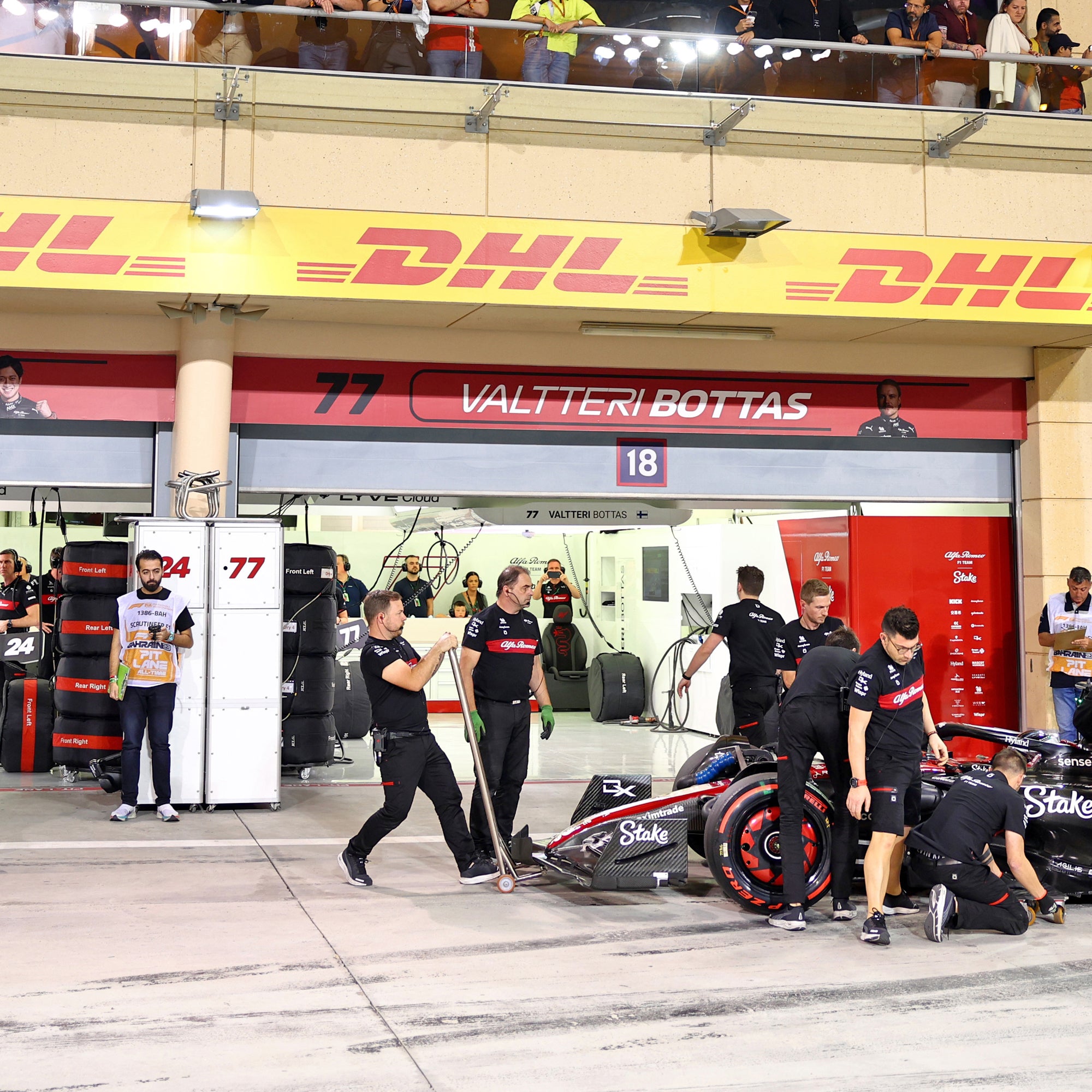 Alfa Romeo 2023 Pit Garage Drivers Chair - Valtteri Bottas