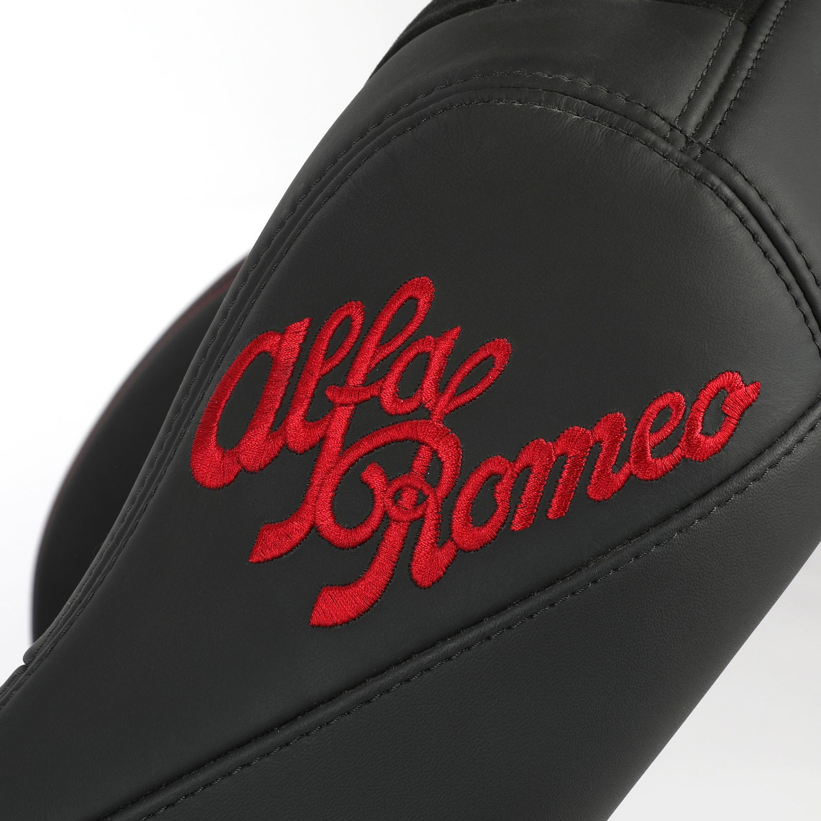 Alfa Romeo 2023 Pit Garage Drivers Chair - Guanyu Zhou