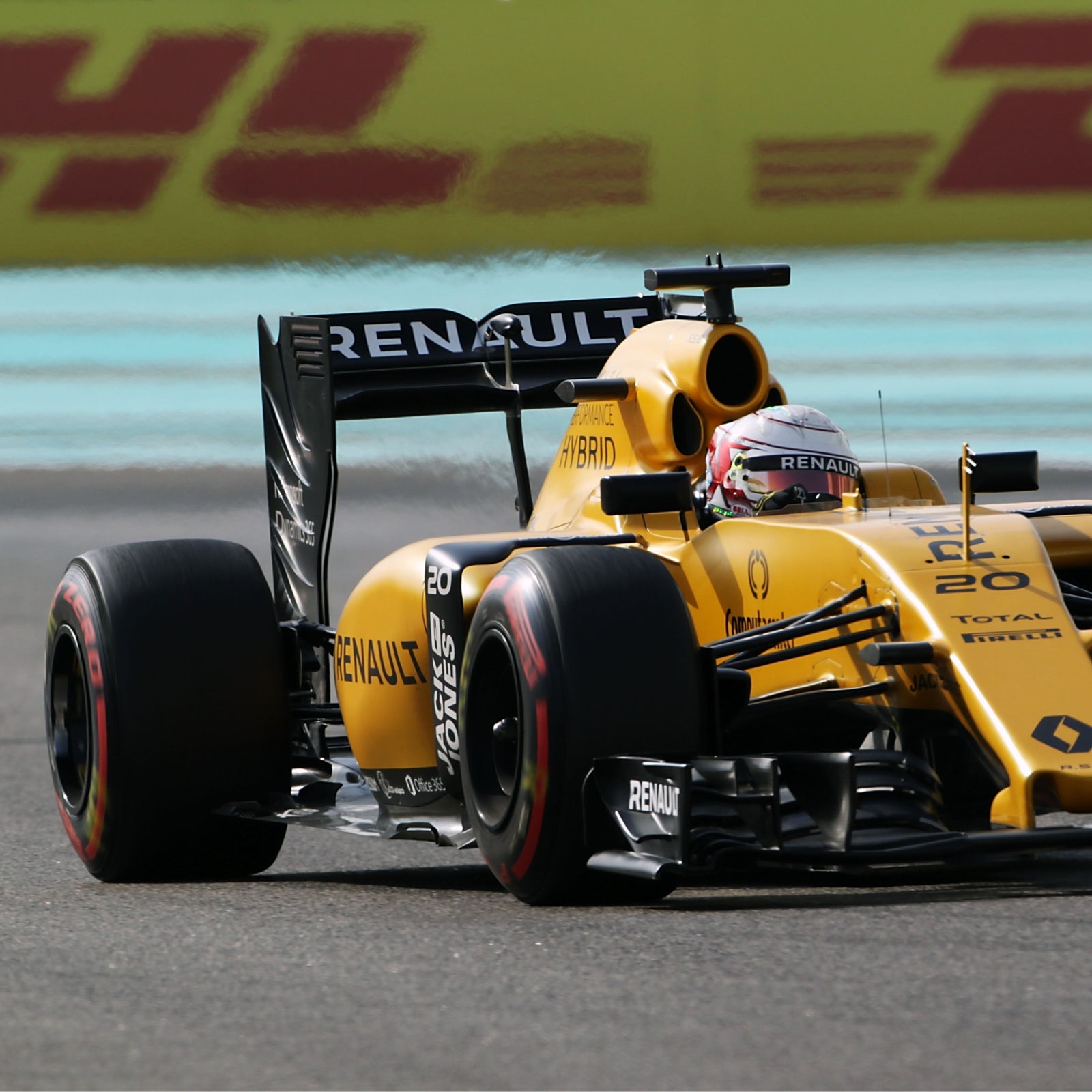 Renault F1 Team 2016 Front Wheel Rim Table