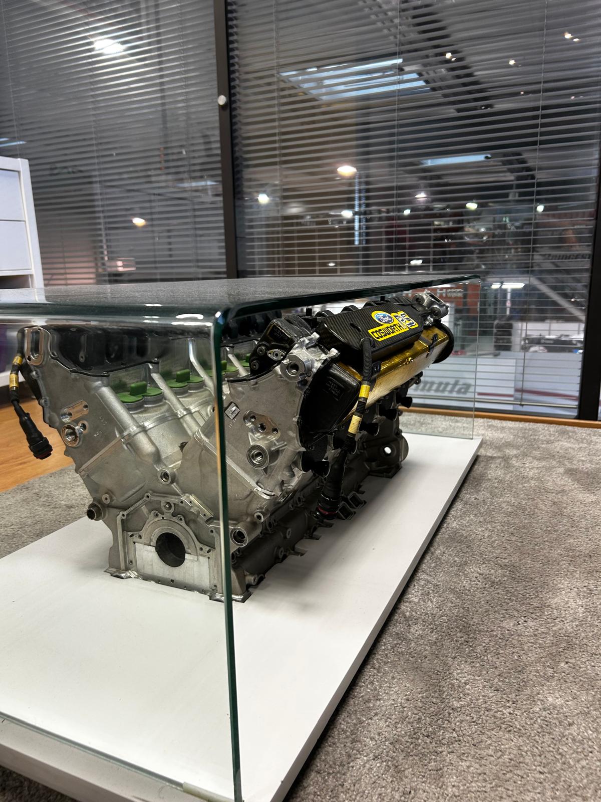LOT 535 – Ford Cosworth CR 3.0L V10 Engine Table
