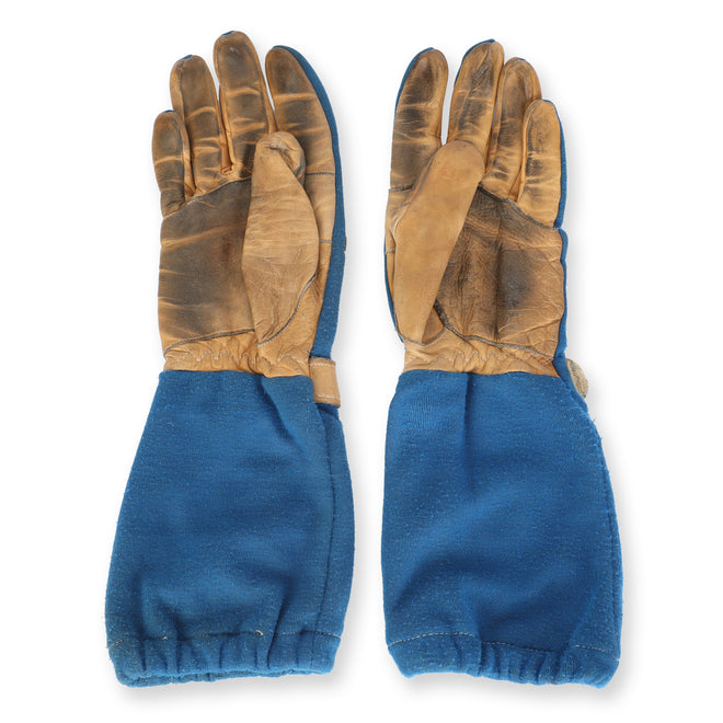 Miami Auction LOT 047 - Alain Prost 1993 Used Race Gloves