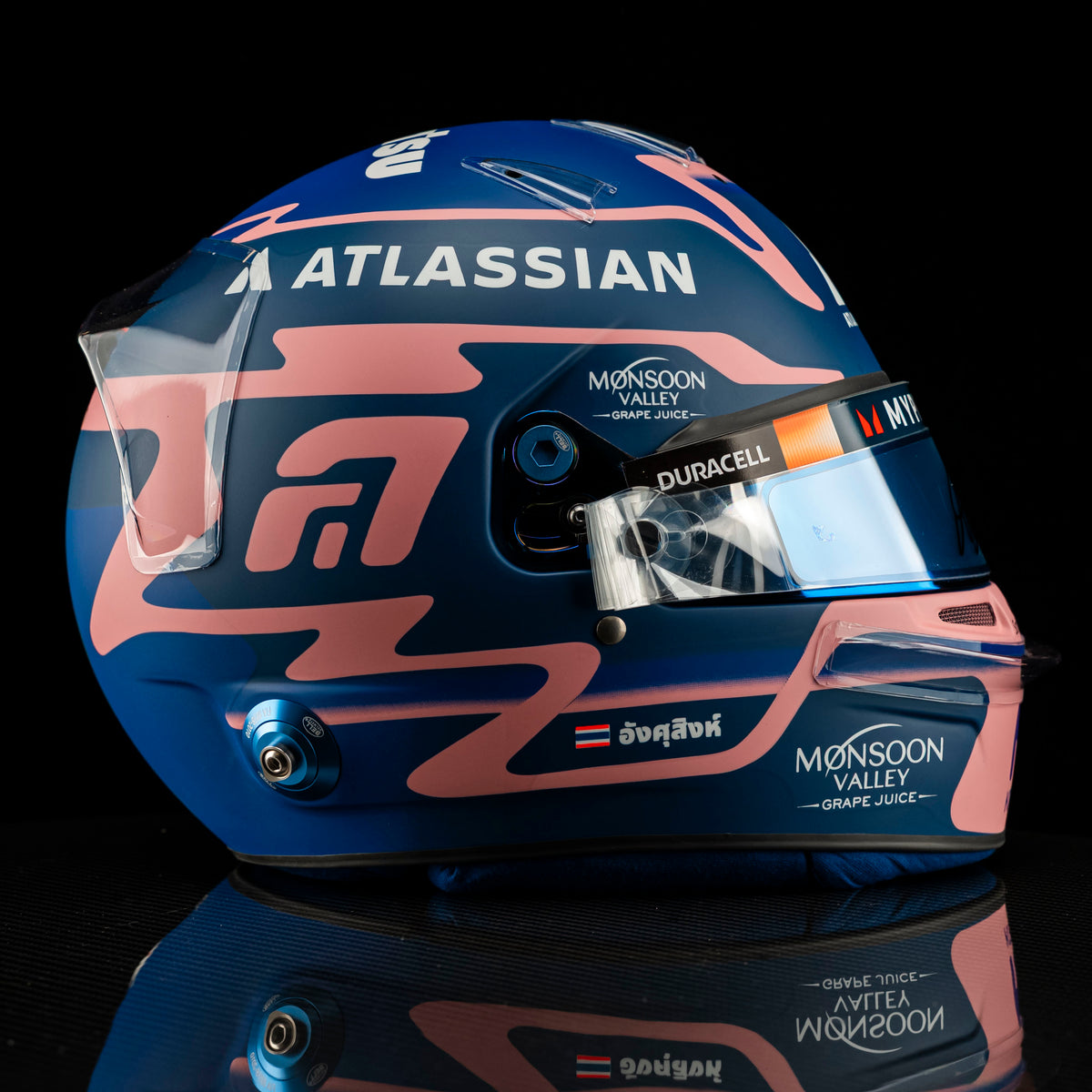 The Austin Auction LOT 043 - Alexander Albon 2025 Williams Race Helmet