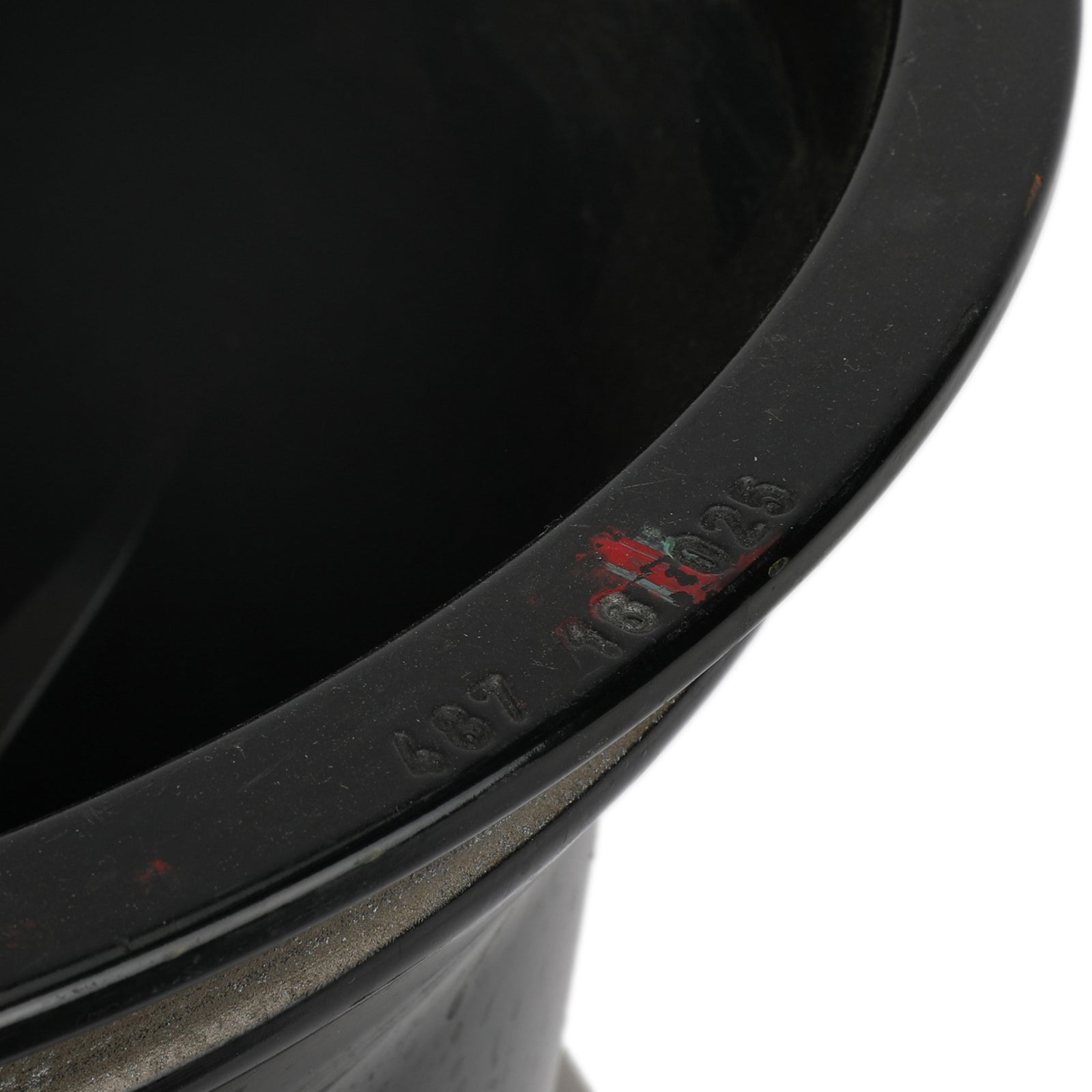 Auction LOT 115 - Renault R.S.16 2016 Season Used Rear Wheel Rim