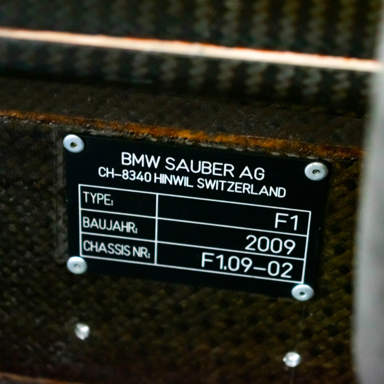 LOT 007 - (Sold by Private Treaty) - BMW Sauber 2009 F1.09-02 Rolling Chassis