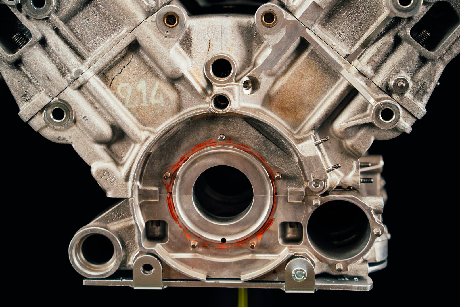LOT 018 – Michael Schumacher 1998 Signed Ferrari F300 047 Engine