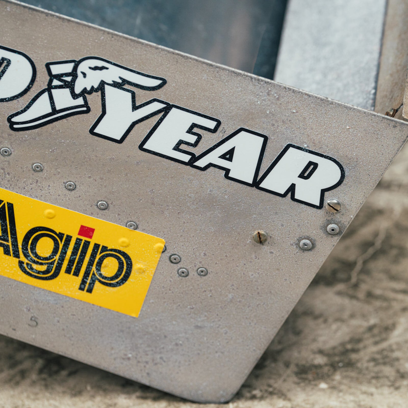 LOT 613 - 1977 Ferrari 312T Niki Lauda Rear Wing Photo Match