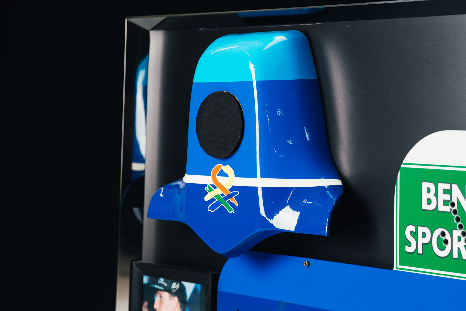 Miami Auction LOT 016 - Michael Schumacher 1995 Benetton B195 Head Rest & Rear Wing Right-Hand Endplate –  Signed Framed