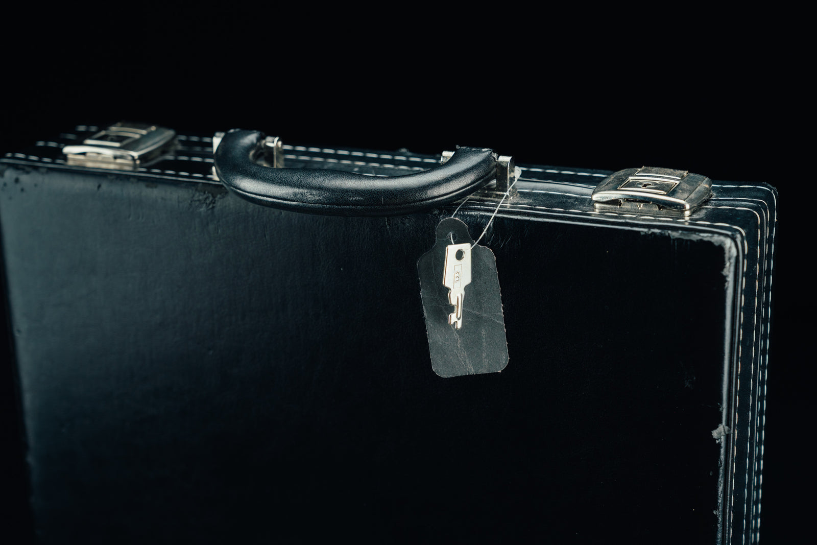 Miami Auction LOT 041 - Senna By Sutton Book