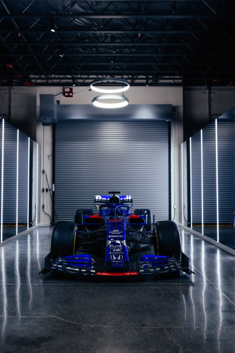 LOT 004 - 2019 Toro Rosso STR14-04 - F1® P2 Finishing Rolling Chassis