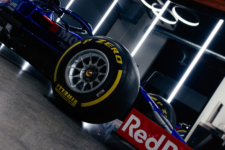 Toro Rosso STR14-04 authentic 2019 rolling chassis, Formula 1 P2 finishing engineering collectible for display