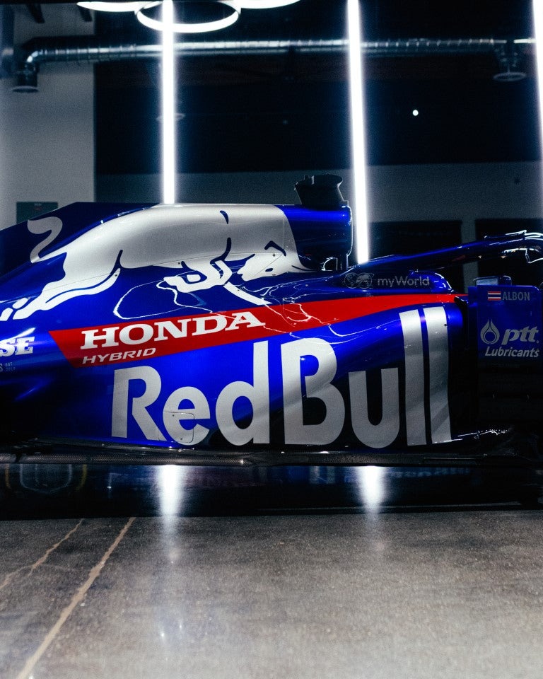 LOT 004 - 2019 Toro Rosso STR14-04 - F1® P2 Finishing Rolling Chassis