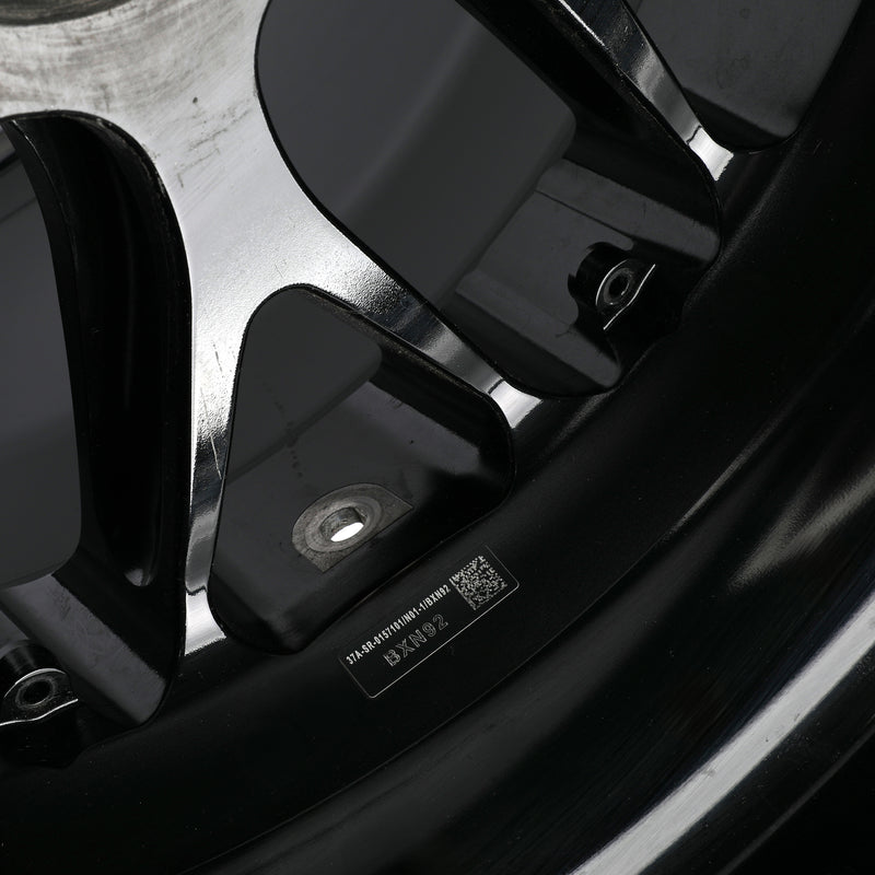 Lando Norris 2024 Grand Prix Used McLaren Formula 1 Team Rear Wheel Rim Table - Singapore GP
