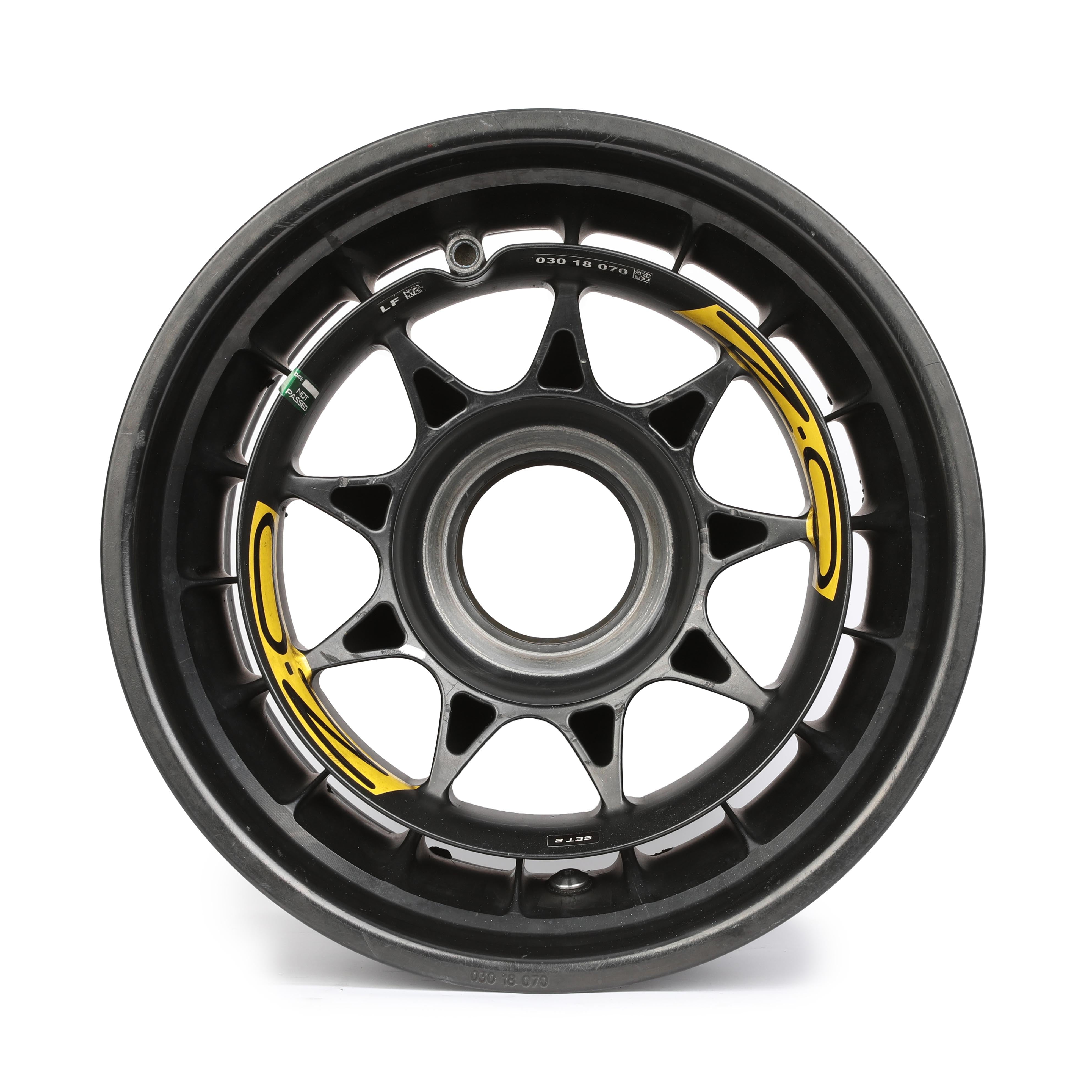 Renault F1 Team 2018 Front Wheel Rim Table