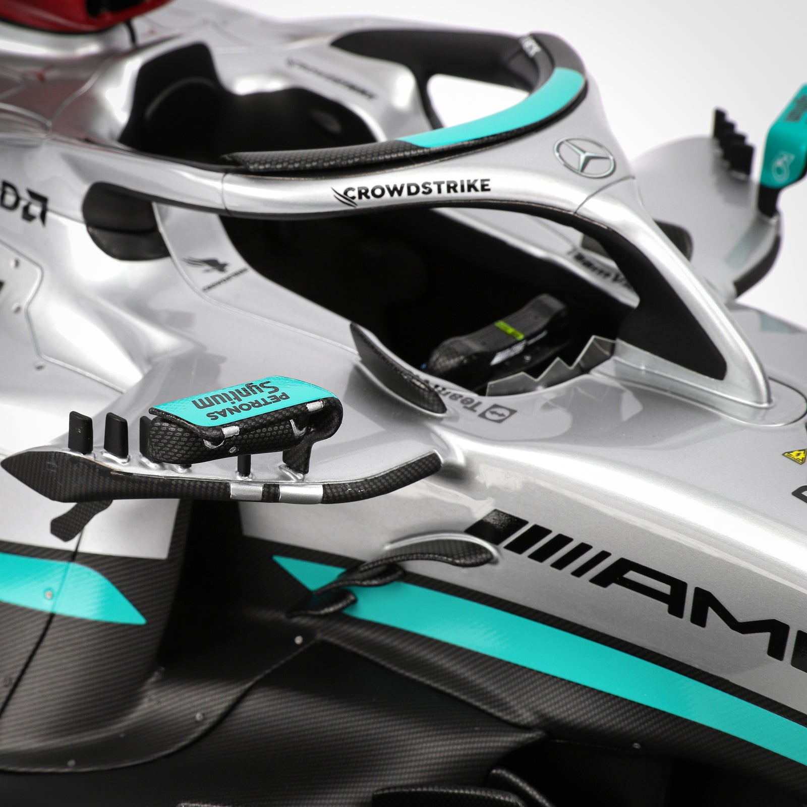 Lewis Hamilton 2022 Mercedes-AMG F1 W13 E Performance 1:8 Scale Model