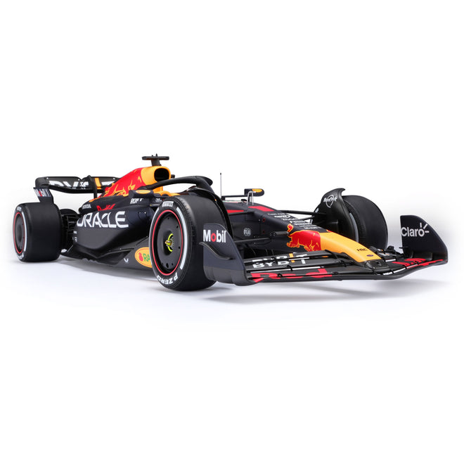 LOT 061 - Max Verstappen 2023 RB19 1:8 Scale Model