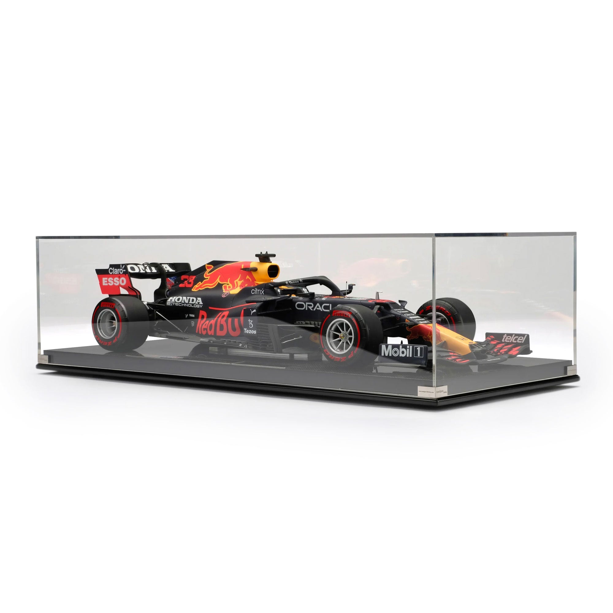 Max Verstappen 2021 Oracle Red Bull Racing RB16B 1:8 Scale Model – Abu Dhabi GP