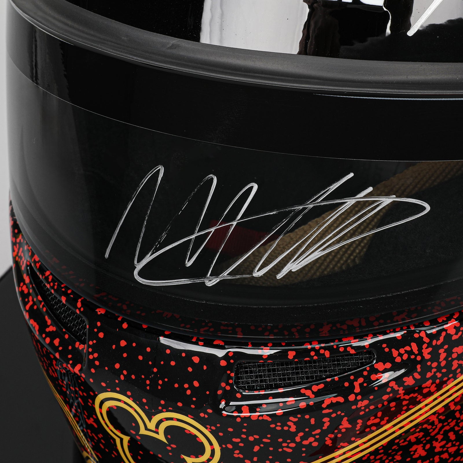 Disney x Formula 1® "Fuel the Magic” 2026 Helmet