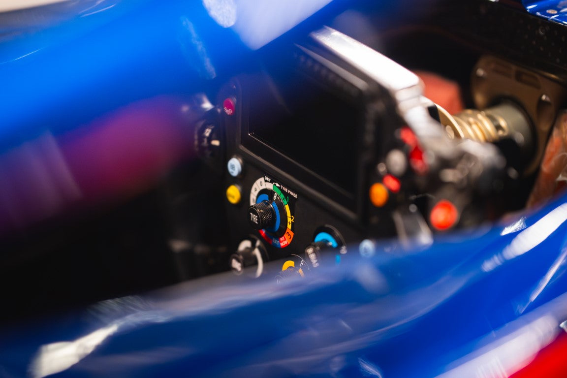 LOT 004 - 2019 Toro Rosso STR14-04 - F1® P2 Finishing Rolling Chassis