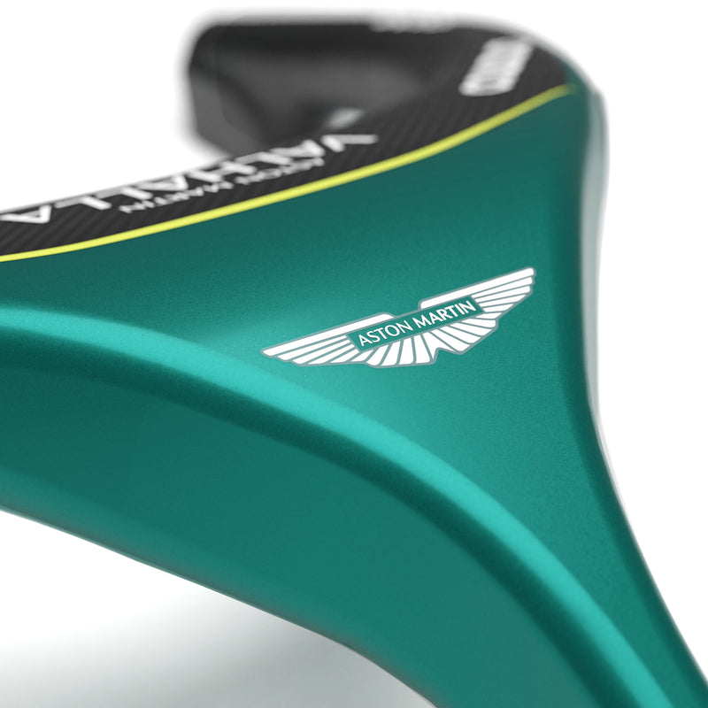 Equipo de F1 Aston Martin Aramco 2025 Halo
