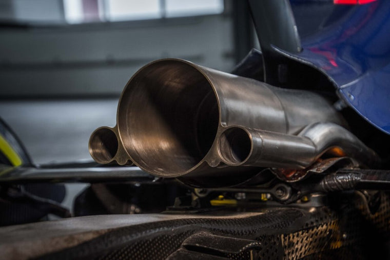 Authentic Formula 1 Toro Rosso STR14-04 P2 finishing rolling chassis from 2019, premium collector display