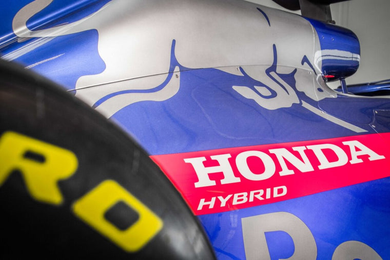 2019 Toro Rosso STR14-04 authentic Formula 1 rolling chassis, premium P2 finishing motorsport memorabilia