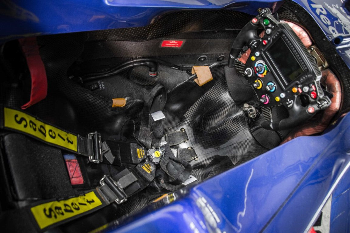 LOT 004 - 2019 Toro Rosso STR14-04 - F1® P2 Finishing Rolling Chassis