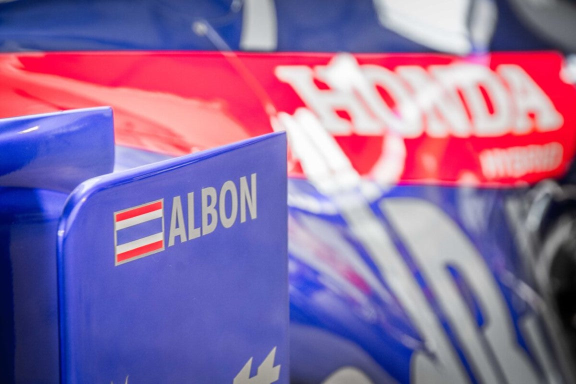 LOT 004 - 2019 Toro Rosso STR14-04 - F1® P2 Finishing Rolling Chassis