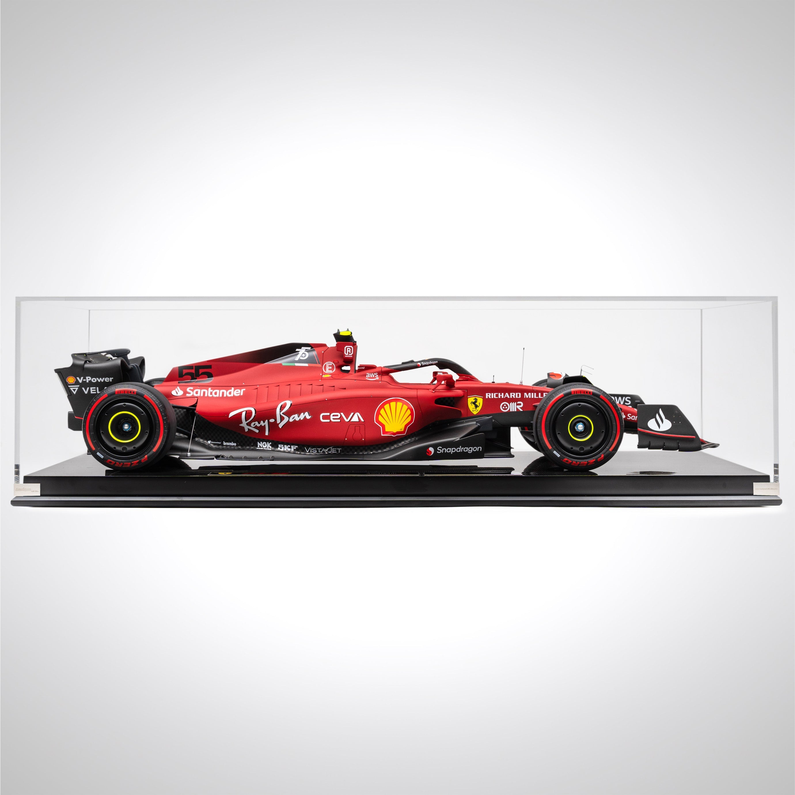 Carlos Sainz 2022 Scuderia Ferrari F1-75 1:8 Scale Model – Bahrain GP