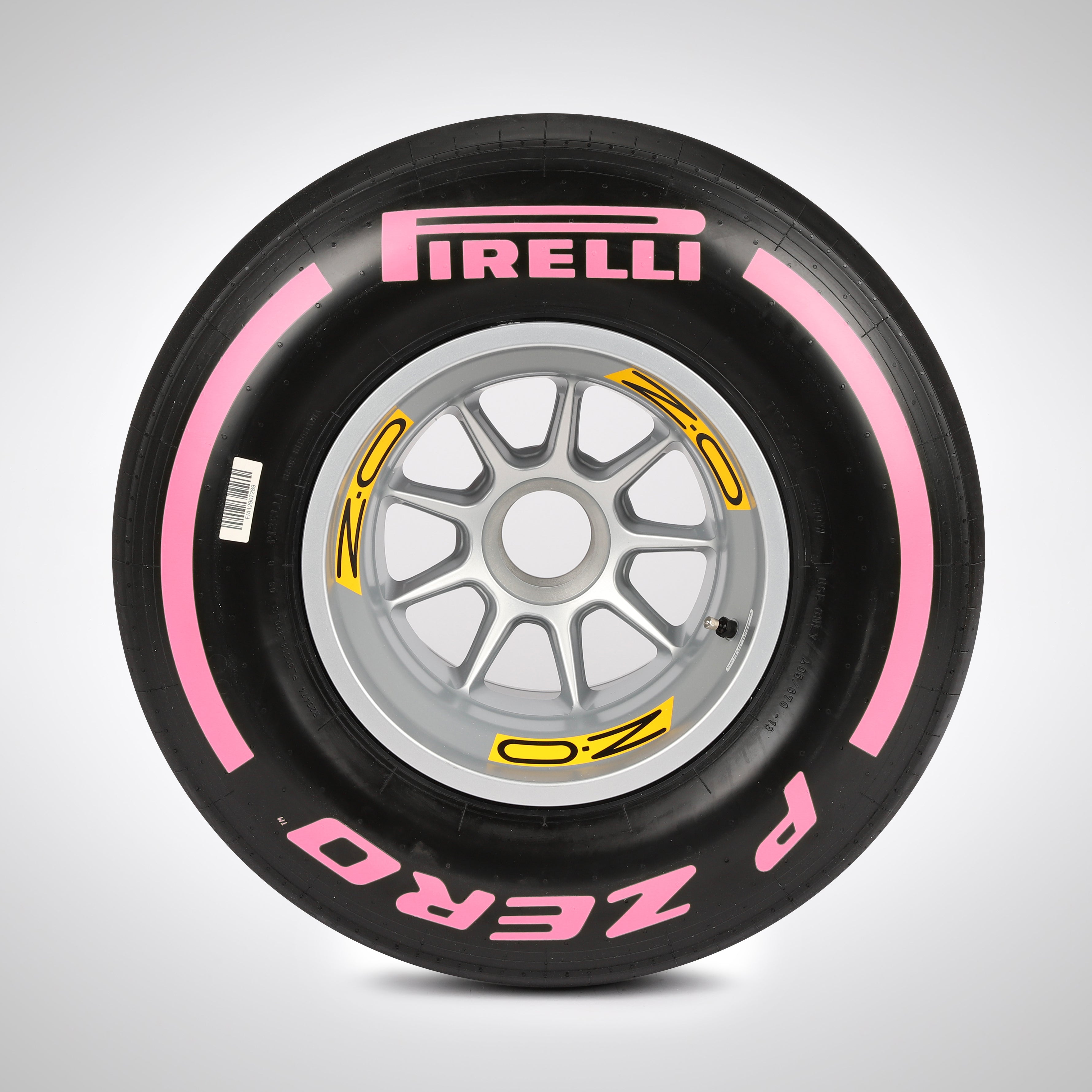 Pirelli 2018 Wheel Rim & Tyre Table - Pink Hypersoft Compound