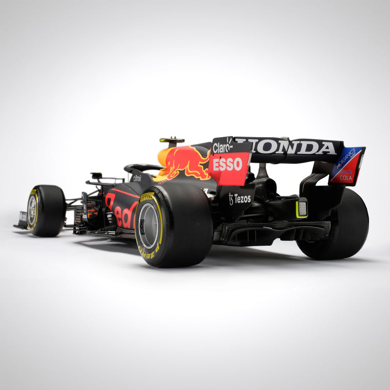 Sergio Perez 2021 Oracle Red Bull Racing F1 Team RB16B 1:8 Scale Model – Abu Dhabi GP 