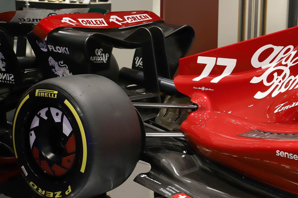 Alfa Romeo C42 2022 Formula 1 show car, full-size Formula 1-inspired display vehicle for collectors, exhibitions and showroom display