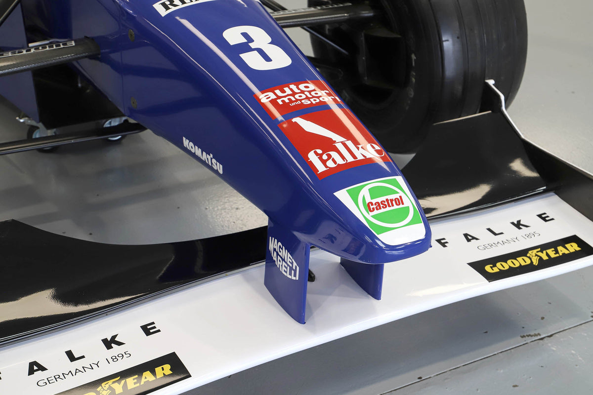 1997 Williams FW19 show car, full-size Williams Racing-inspired Formula 1 display vehicle and premium motorsport collector piece