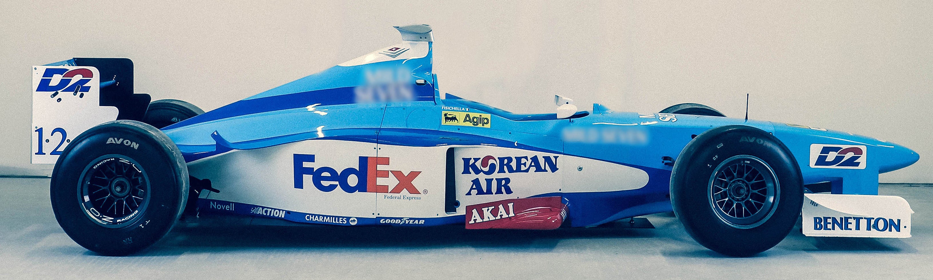 1998 Benetton B198 Official Running Race Car